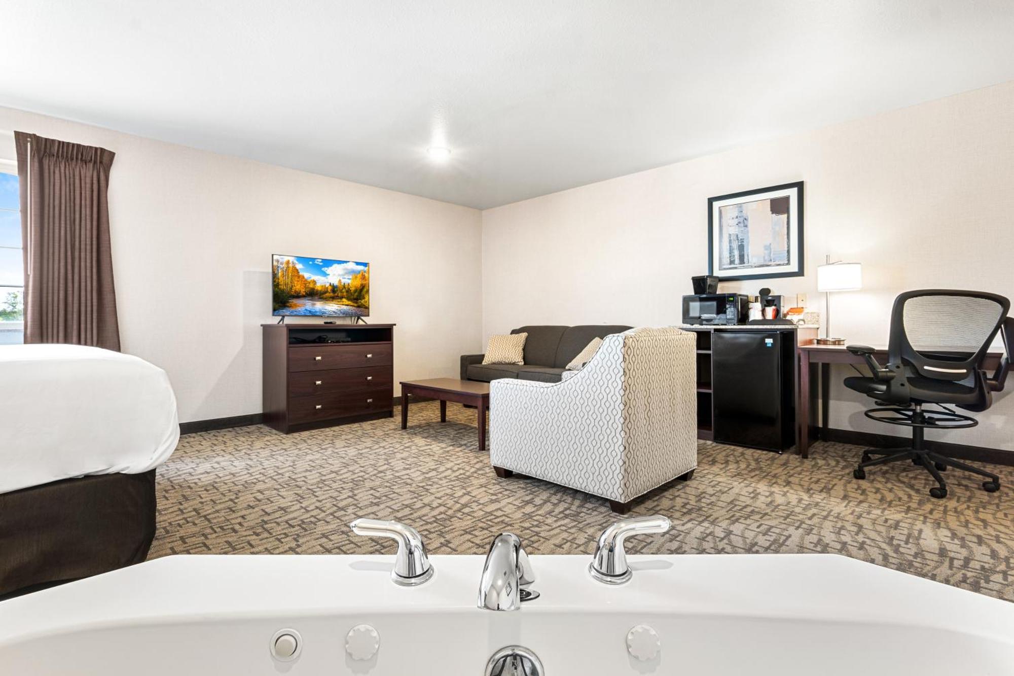 Boarders Inn & Suites By Cobblestone Hotels - Shawano Exterior photo